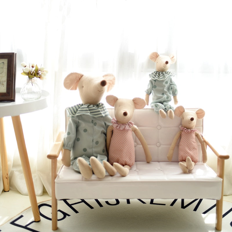 4 peluches en tissu en forme de souris